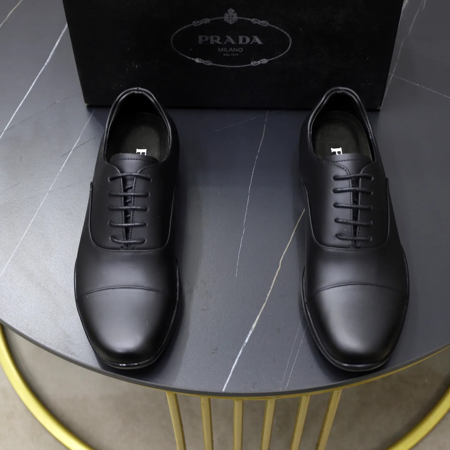 Factory price: 600💰Top original order Brand: PRADA (Prada) Standard code: Men's size 38/44 (45 can be customized) Grade: Same as the official website Material: Original cowhide surface, cowhide lining, original wear-resistant soft outsole Style category: casual sports shoes, young fashion, European and American trends, British style Color: actual picture color